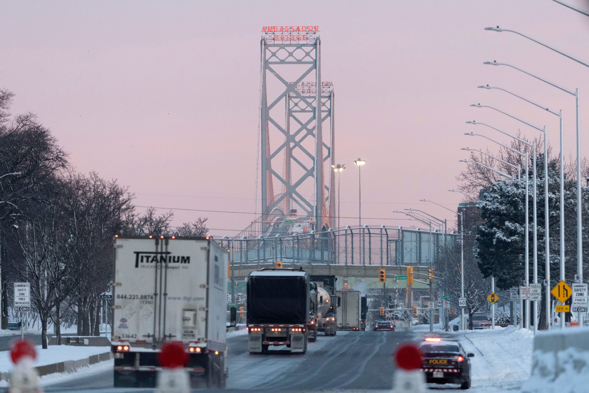 Ambassador Bridge, Windsor, Ont., February 14, 2022. THE CANADIAN PRESS/Nicole Osborne